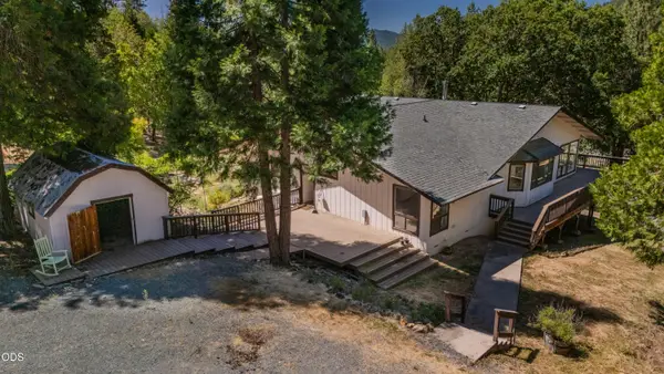 6900 Pleasant Creek Road, Rogue River, OR 97537