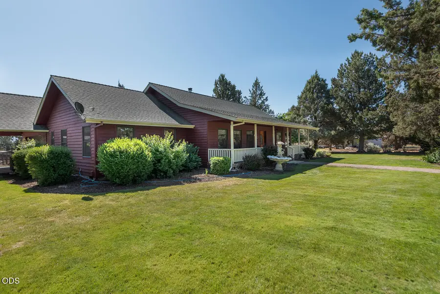 1455 SW Sunset Drive, Madras, OR 97741 - #2
