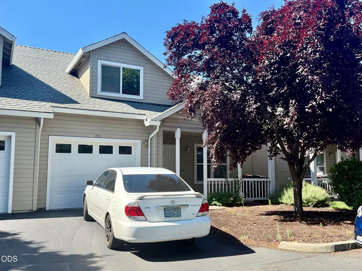 1910 Pebble Way, Medford, OR 97504 - #1
