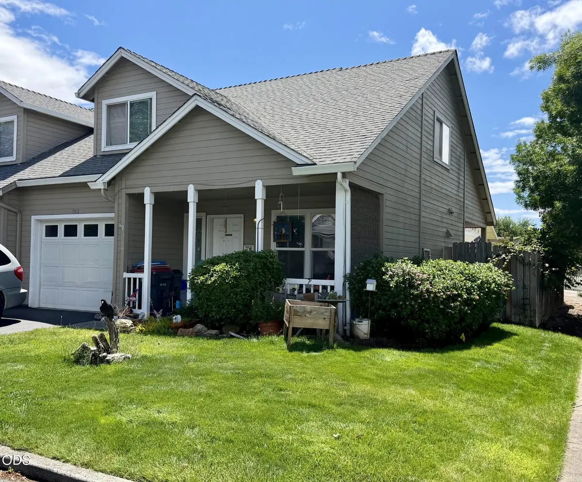 1902 Pebble Way, Medford, OR 97504 - #1