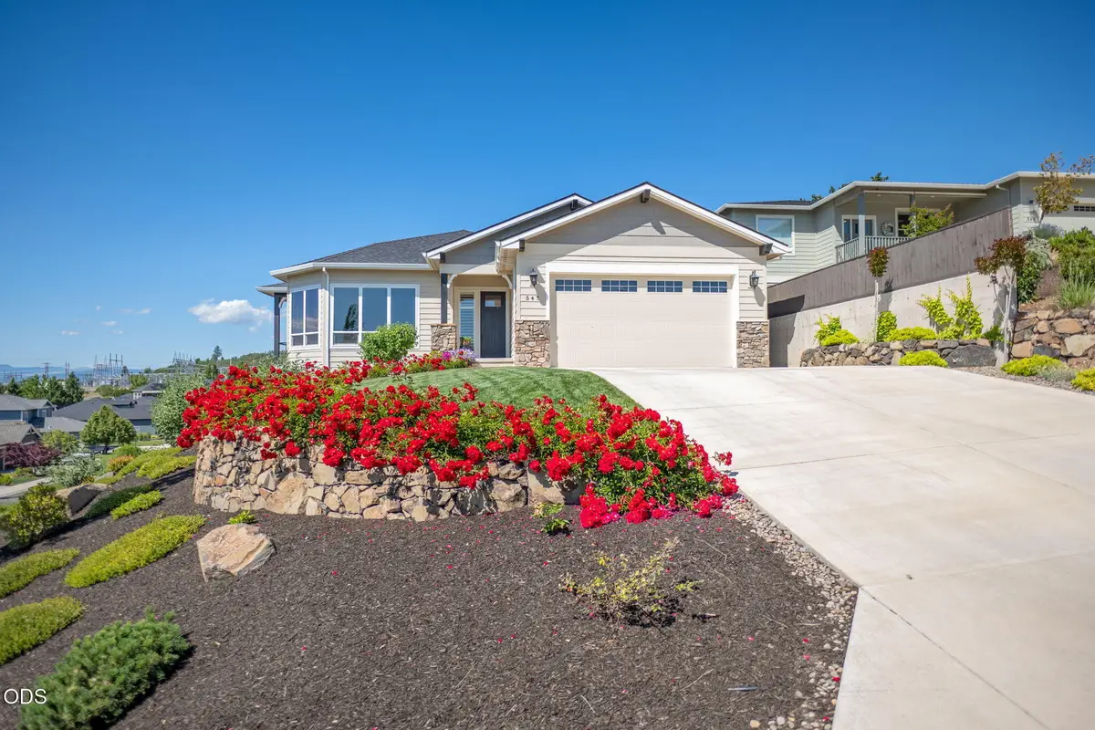 547 W La Strada Circle, Medford, OR 97504 - #1