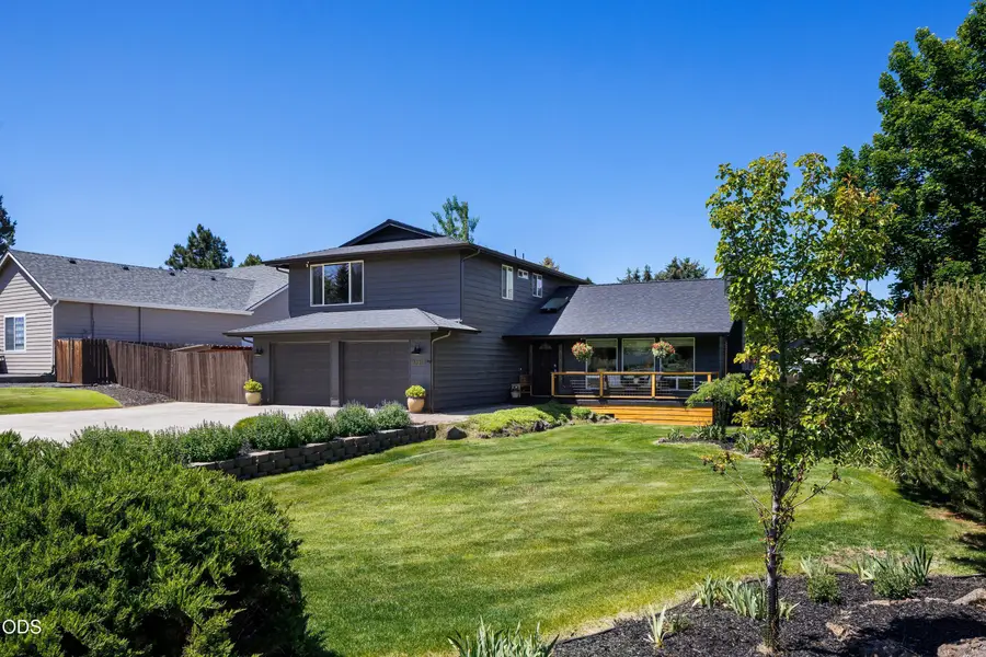 61211 Mount Vista Drive, Bend, OR 97702 - #3