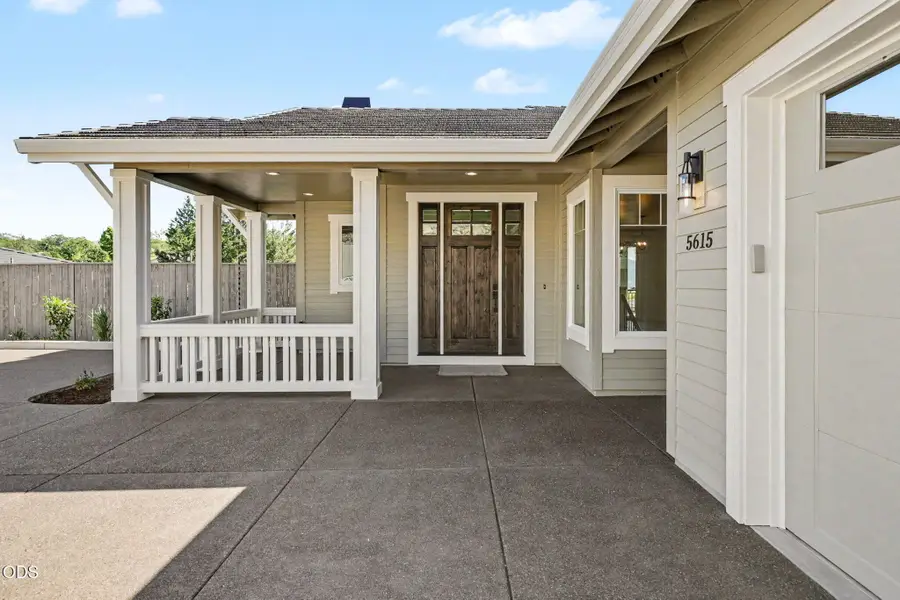 5615 Autumn Park Drive, Medford, OR 97504 - #2