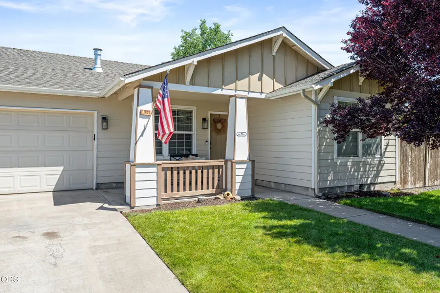 723 NE Stoneridge Loop, Prineville, OR 97754 - #3