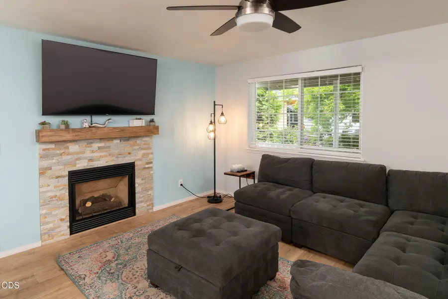 923 NW 22nd Court, Redmond, OR 97756 - #3