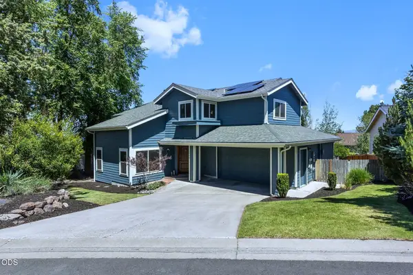 2486 SW Valleyview Drive Sw, Redmond, OR 97756