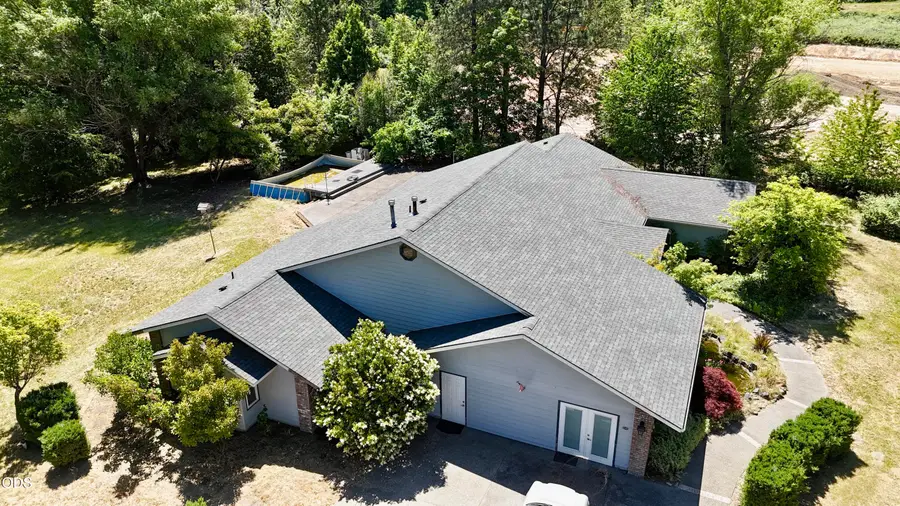 2075 SW Allen Creek Road, Grants Pass, OR 97527 - #3