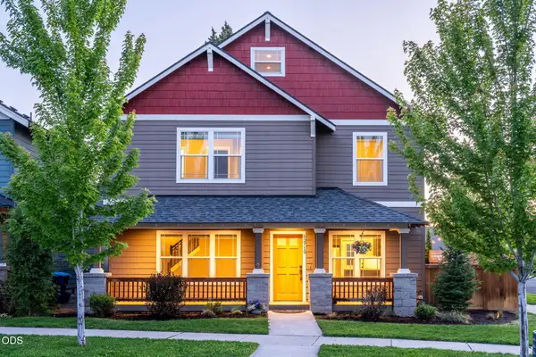 62719 Hawkview Road, Bend, OR 97701