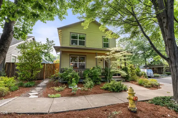 149 Graham Way, Talent, OR 97540