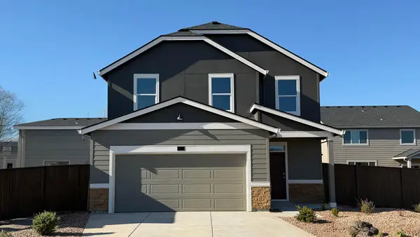 21253 SE Pelee Drive, Bend, OR 97702