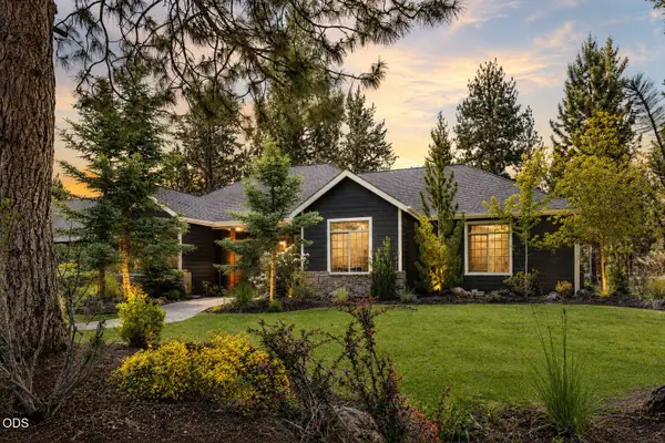1117 E Creekside Court, Sisters, OR 97759