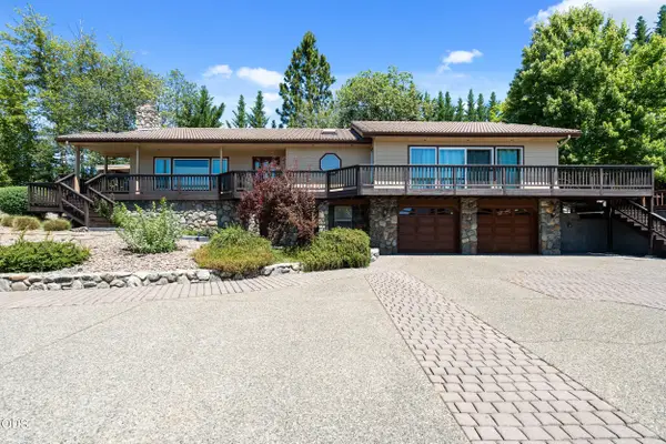 1438 NE Sherman Lane, Grants Pass, OR 97526
