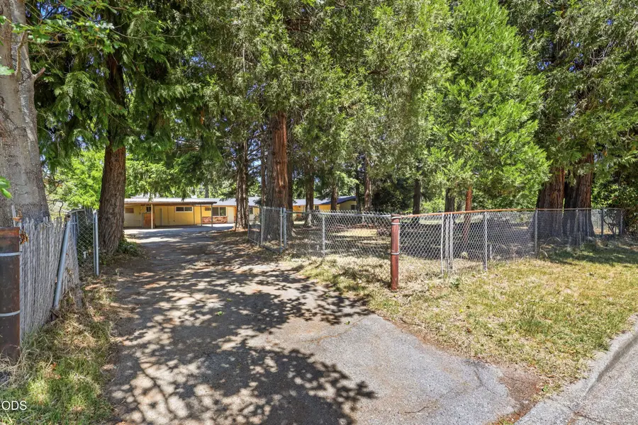 1980 Mccarter Lane, Grants Pass, OR 97527 - #2
