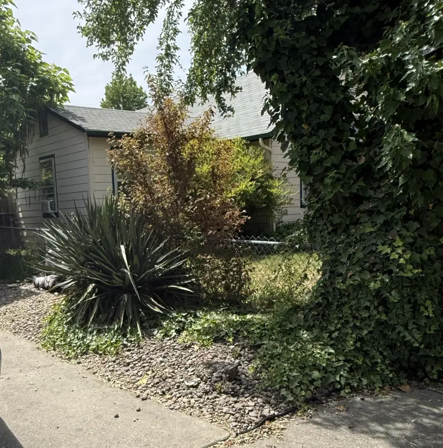 501 SE J Street, Grants Pass, OR 97526 - #3