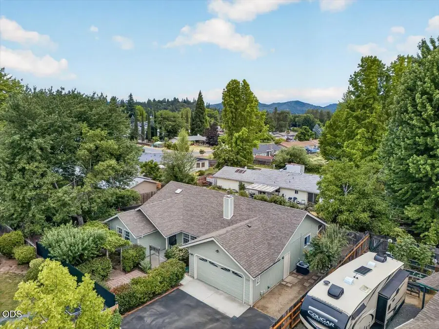 1222 Monroe Way, Grants Pass, OR 97527 - #2