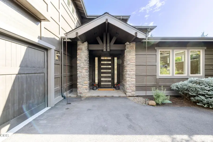 3454 NW Bryce Canyon Lane, Bend, OR 97703 - #3
