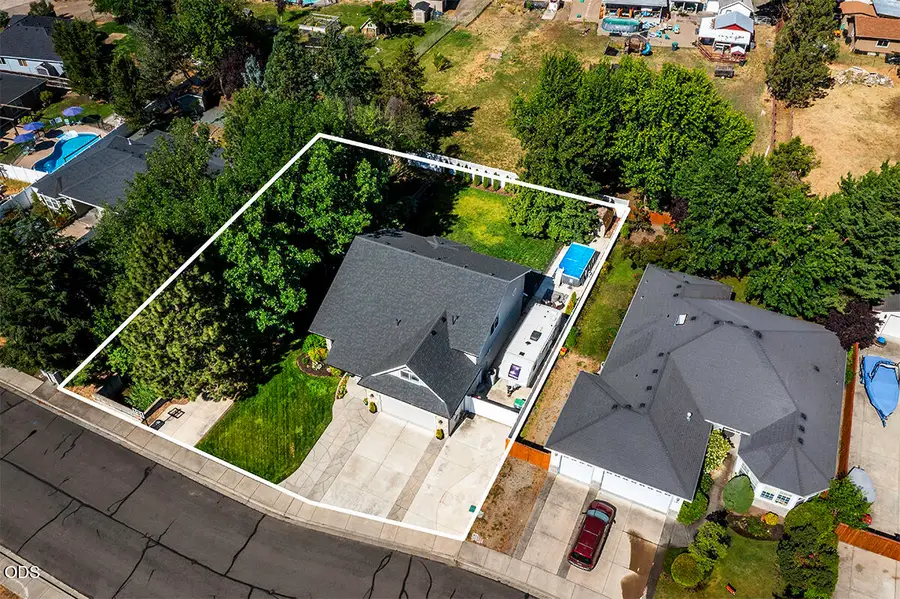 861 Mendolia Way, Central Point, OR 97502 - #2