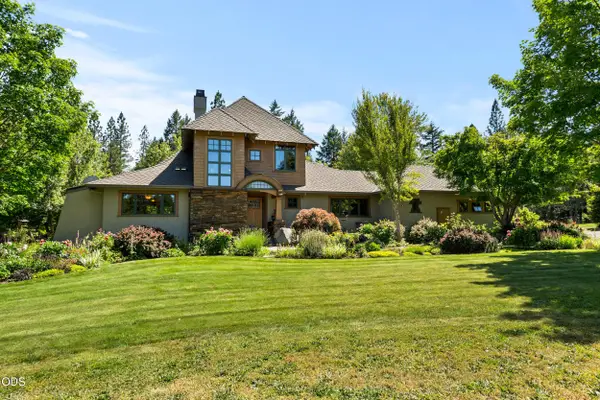 693 Horizon Hills Road, Williams, OR 97544