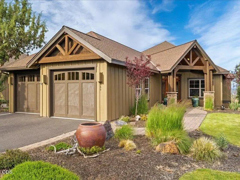 360 Vista Rim Drive, Redmond, OR 97756 - #1