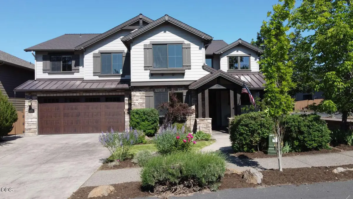 61152 SE Sydney Harbor Drive, Bend, OR 97702 - #1