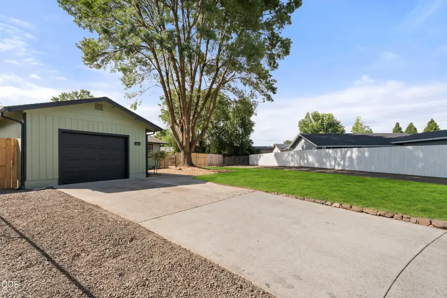 2417 Flanders Street, White City, OR 97503 - #3