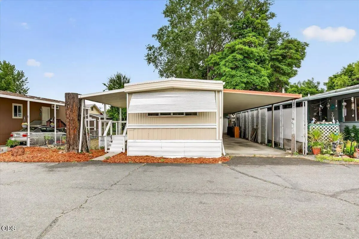 306 Sandlewood Drive, Grants Pass, OR 97526 - #1