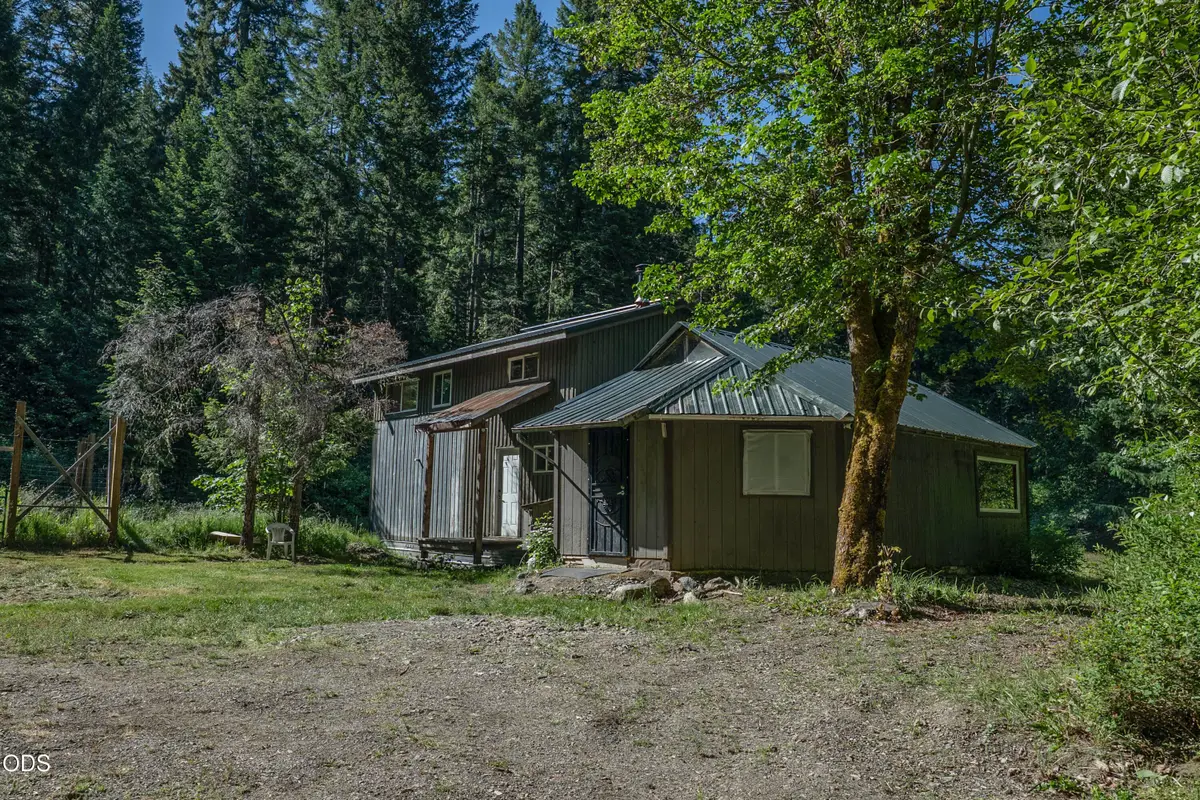 8245 Jumpoff Joe Creek Road, Grants Pass, OR 97526 - #1