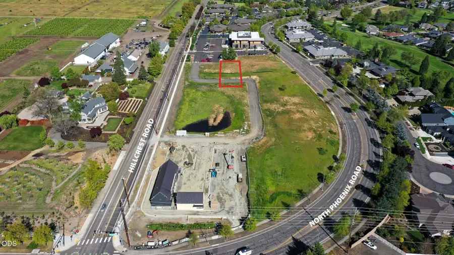 3256 Hillcrest Road, Medford, OR 97504 - #3