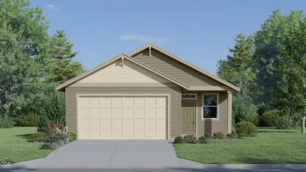 2658 NW 26th Lp North, Redmond, OR 97756