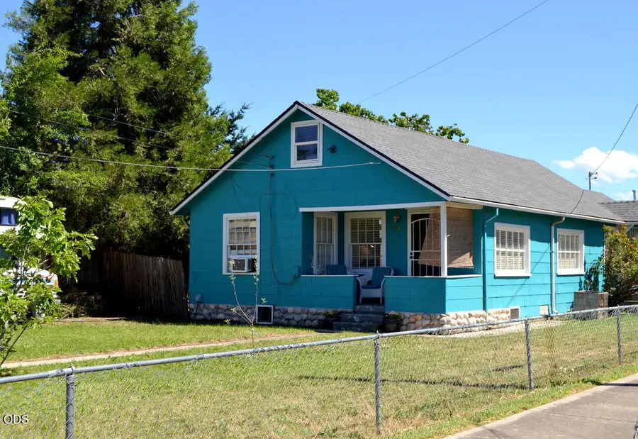 317 W Clark Street, Medford, OR 97501 - #2