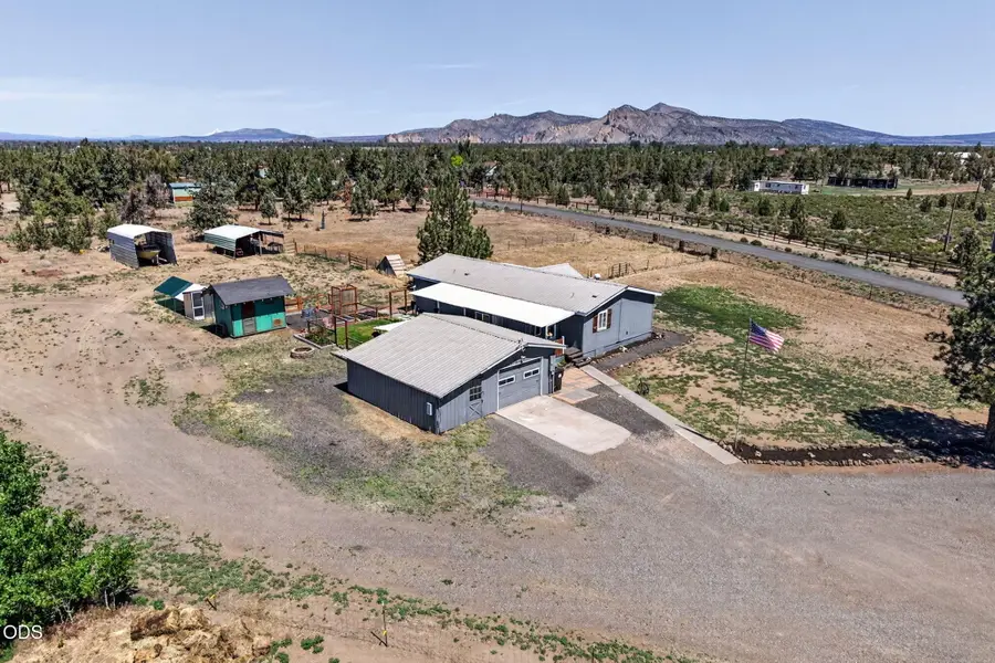 3381 NE 25th Street, Redmond, OR 97756 - #3