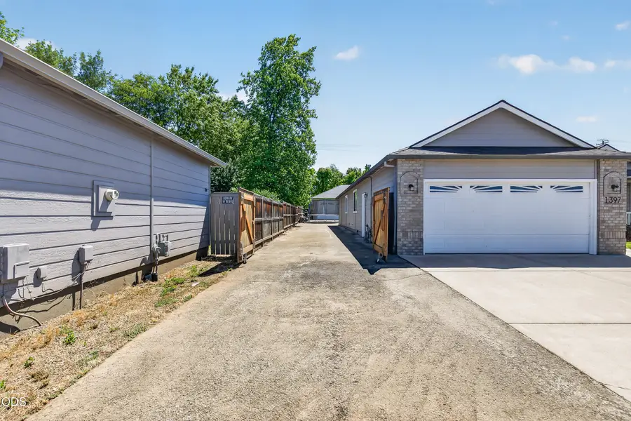 1397 Larson Creek Drive, Medford, OR 97504 - #3