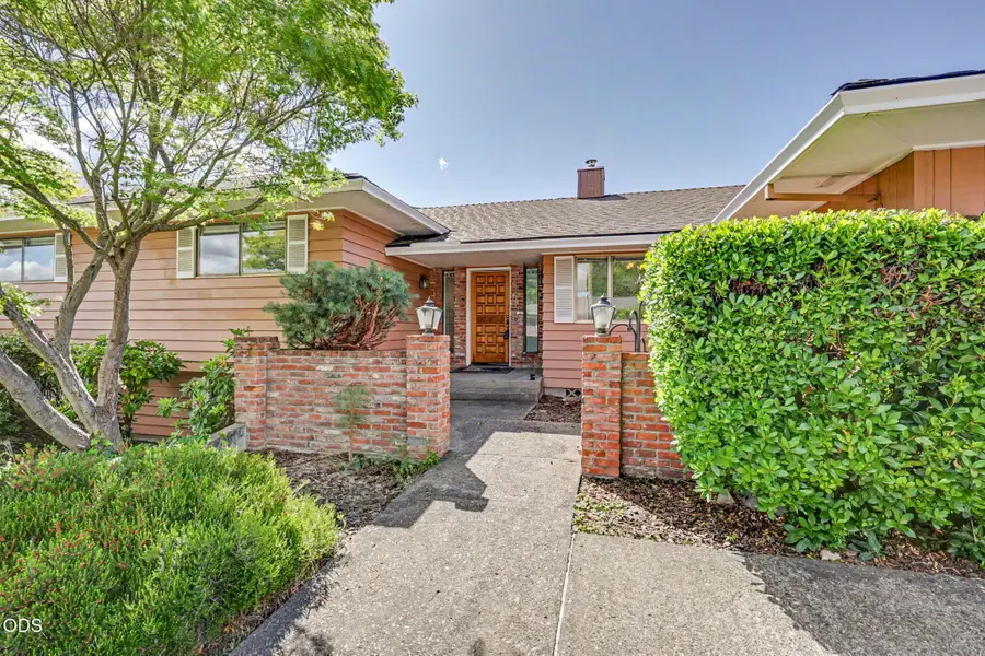 2774 Jessica Circle, Medford, OR 97504 - #2