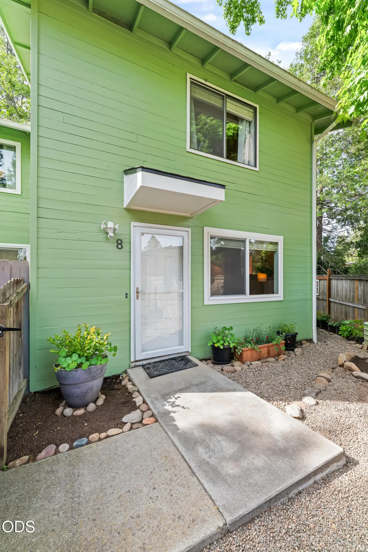 600 W 1st Street #8, Phoenix, OR 97535 - #1
