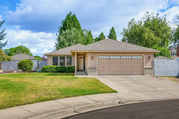 1330 Franklin Court, Medford, OR 97501