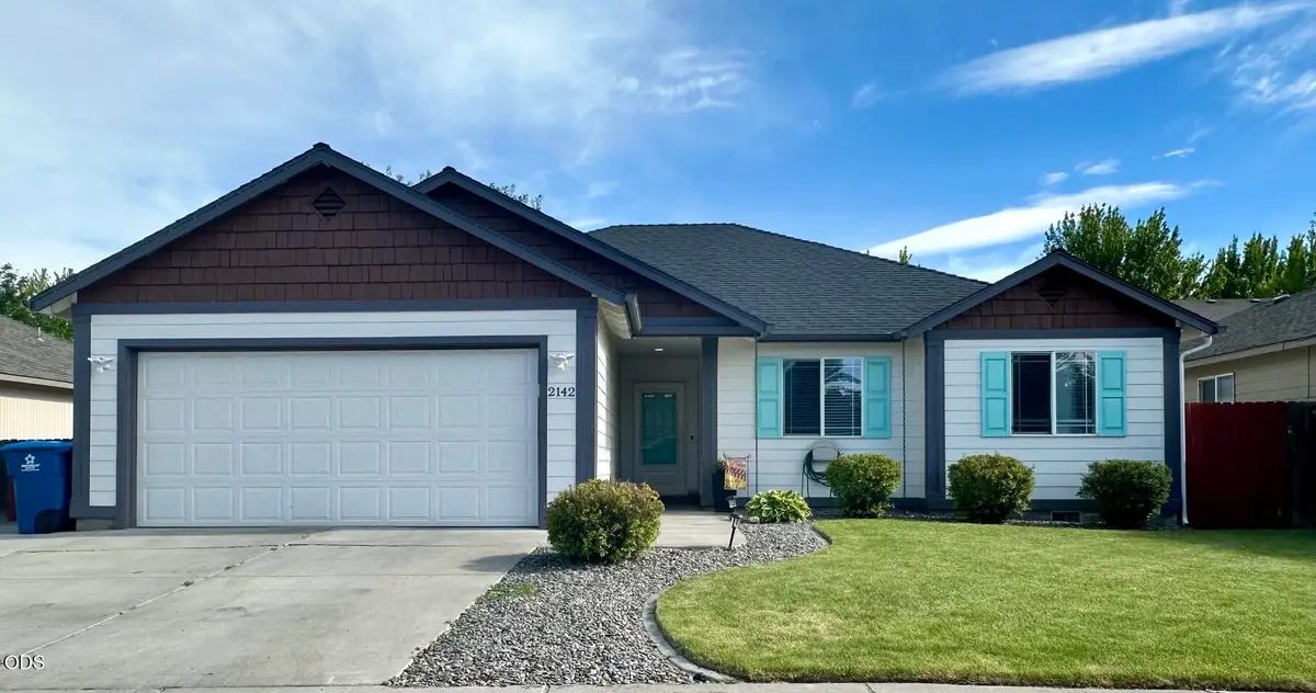 2142 NW Elm Avenue, Redmond, OR 97756 - #1