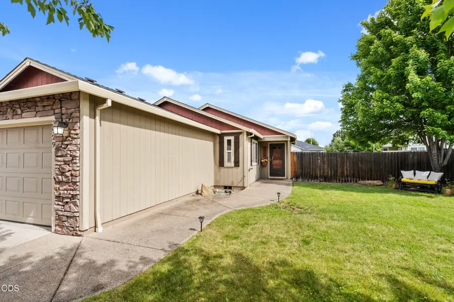 3929 Connor Drive, White City, OR 97503 - #3