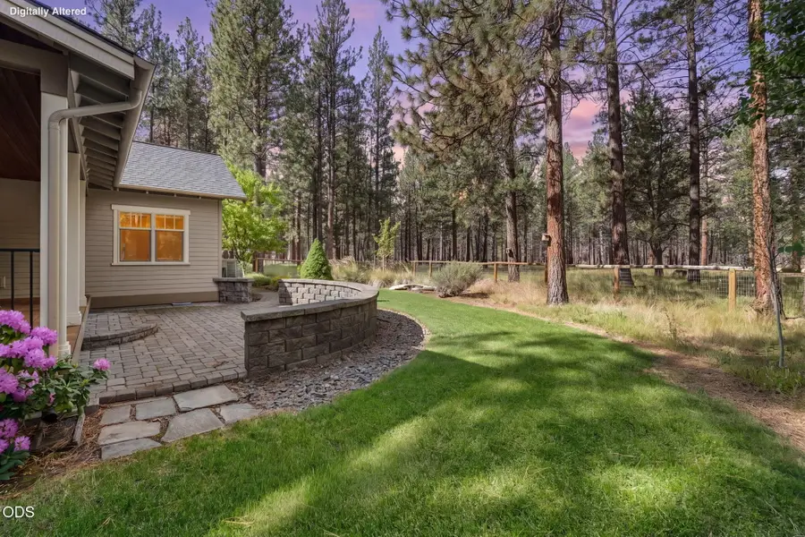69987 West Meadow Parkway, Sisters, OR 97759 - #3