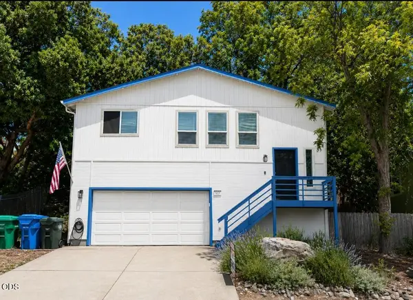 937 Fourth Avenue, Gold Hill, OR 97525