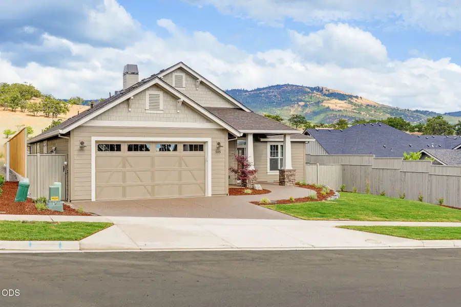 505 Autumn Hills Drive, Medford, OR 97504 - #3