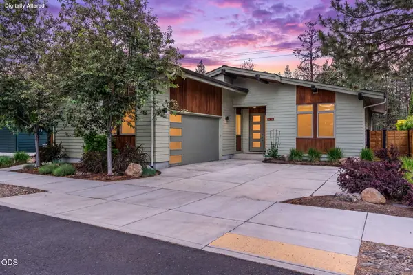 1057 N Forest Edge Drive, Sisters, OR 97759