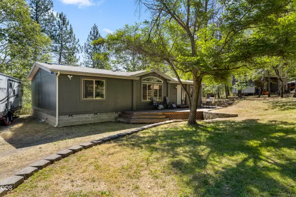 1460 Grays Creek Road, Grants Pass, OR 97527