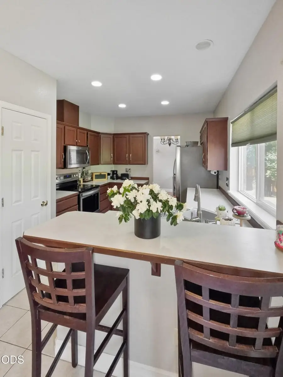 919 NW Oak Lane, Redmond, OR 97756 - #3