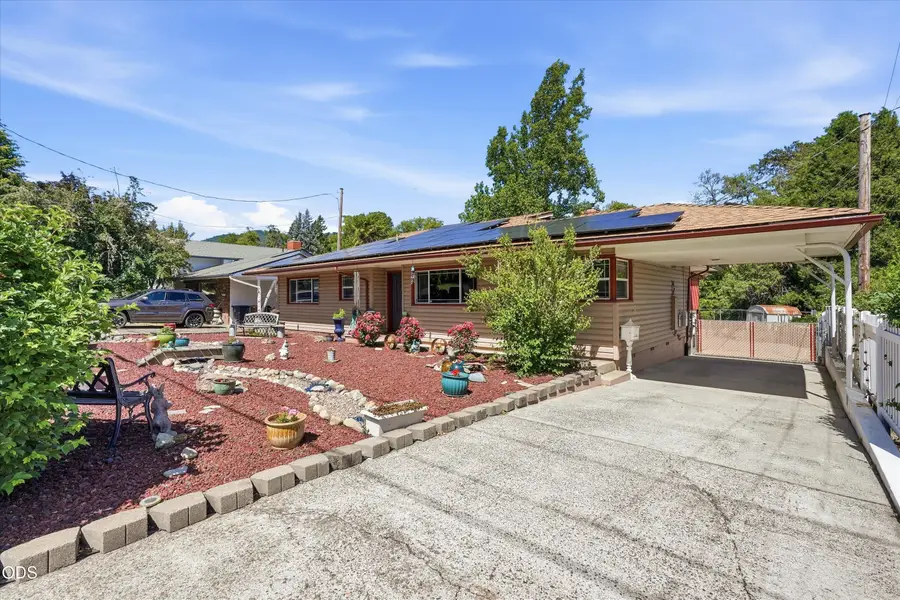 1317 NW Prospect Avenue, Grants Pass, OR 97526 - #2