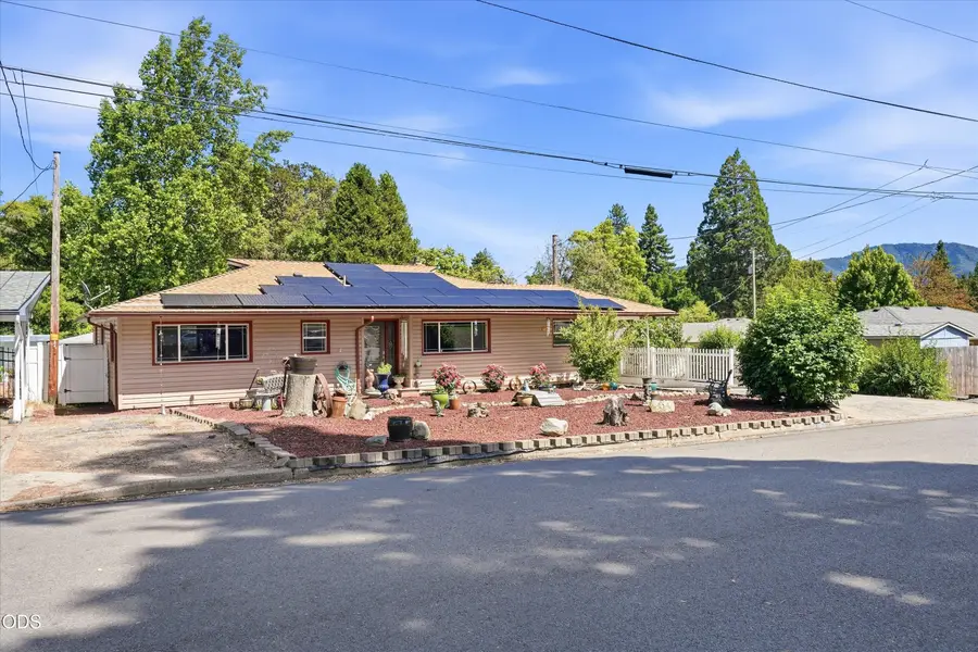 1317 NW Prospect Avenue, Grants Pass, OR 97526 - #3