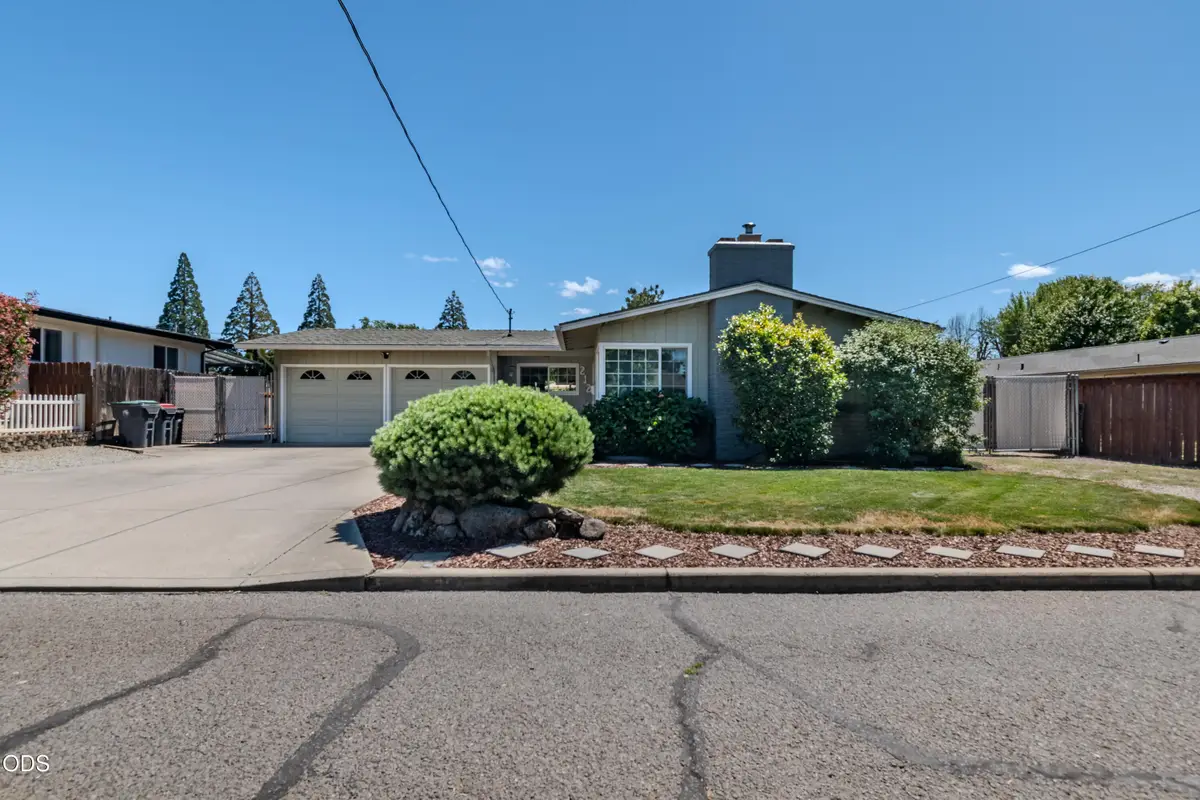 212 Windsor Way, Central Point, OR 97502 - #1