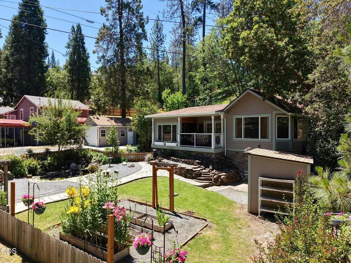12 Pine Street, Shady Cove, OR 97539 - #1