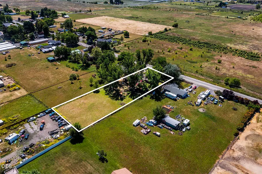 2705 Randall Avenue, Medford, OR 97502 - #3