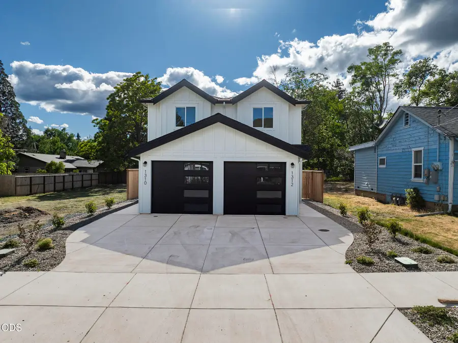 1312 NW Conklin Avenue, Grants Pass, OR 97526 - #3