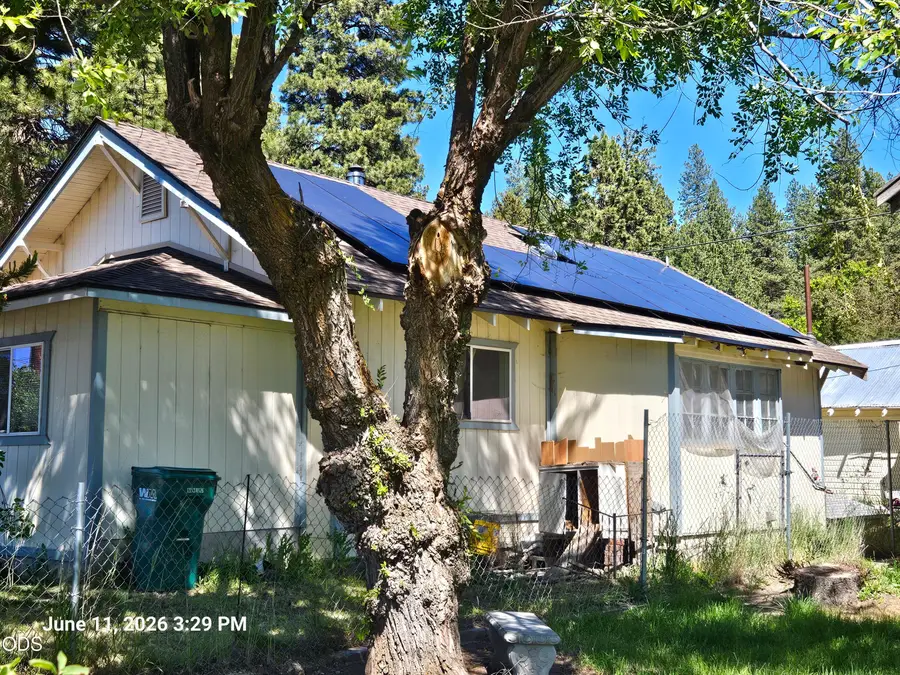 139 S 2nd Avenue, Chiloquin, OR 97624 - #3